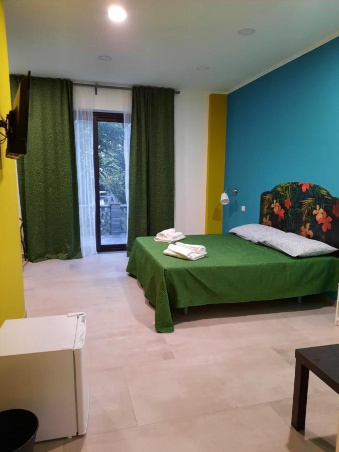 Bed and Breakfast Taorbay Giardini-Naxos Exterior foto