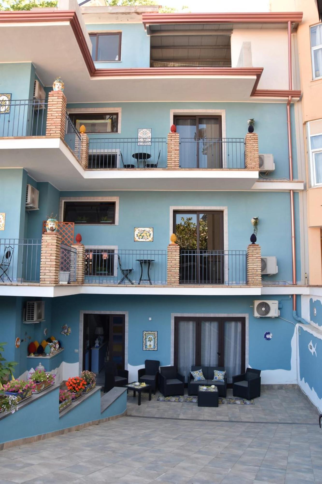 Bed and Breakfast Taorbay Giardini-Naxos Exterior foto